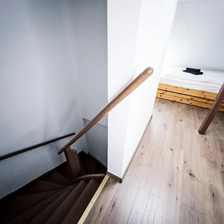 Apartman Schickes Fur Bis Zu 10 Personen - 4 Einzelbetten & 3 Doppelbetten