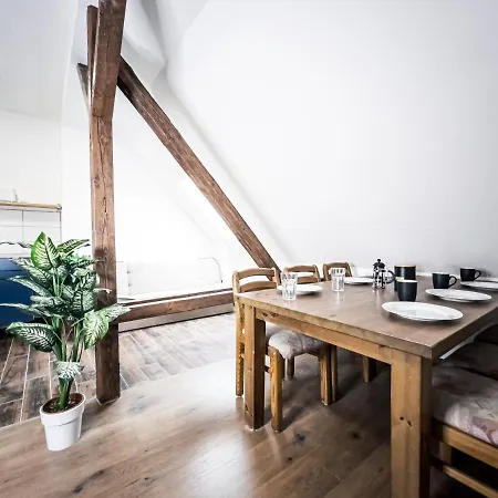 Apartman Schickes Fur Bis Zu 10 Personen - 4 Einzelbetten & 3 Doppelbetten Lipcse